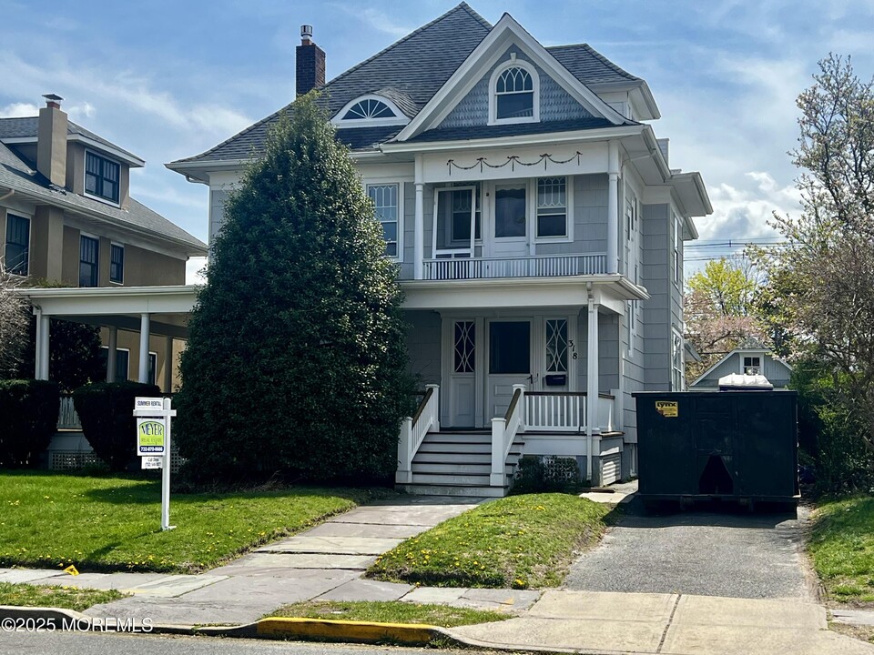 318 Allen Ave in Allenhurst, NJ - Building Photo