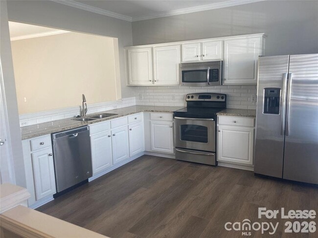 6639 Rothchild Dr in Charlotte, NC - Building Photo - Building Photo