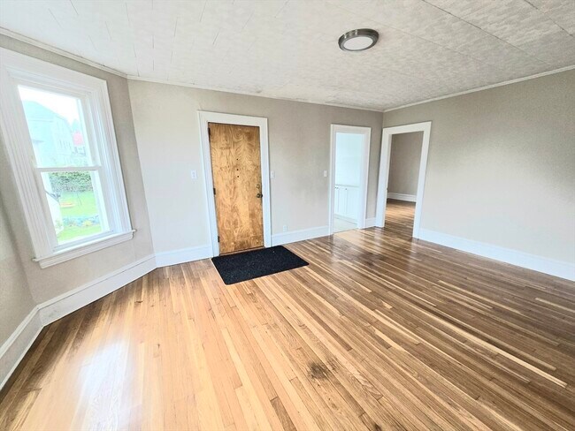 24 Ash St in Fall River, MA - Building Photo - Building Photo
