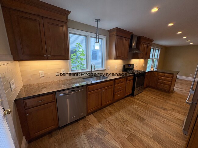 27-29 Elmway St in Providence, RI - Building Photo - Building Photo