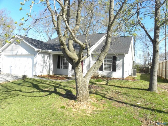 258 Mountain Creek Dr in Madison, AL - Building Photo - Building Photo