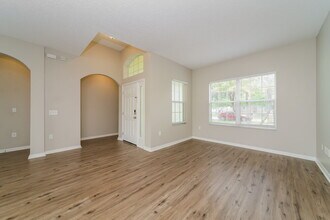 243 Anson Dr in Kissimmee, FL - Foto de edificio - Building Photo