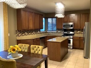 2956 Aberdeen Dr in Montgomery, IL - Building Photo - Building Photo