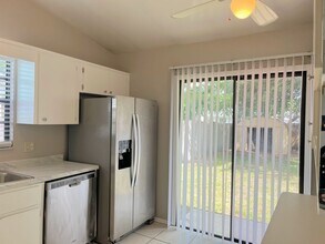 2451 E Illiana St in Orlando, FL - Building Photo - Building Photo