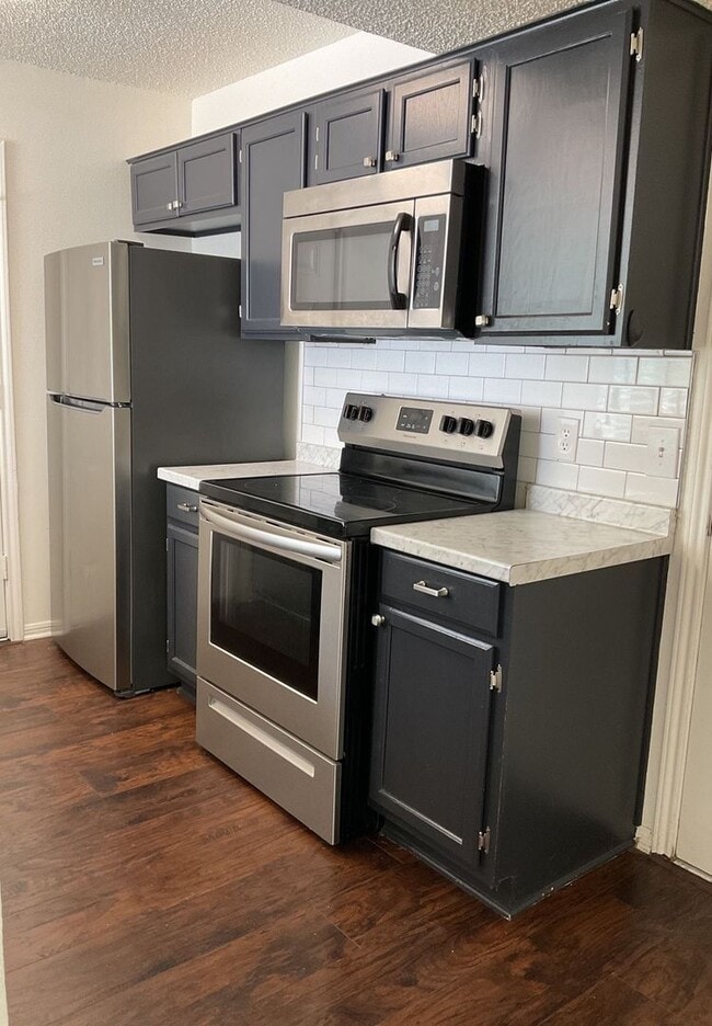 2313 Lazy Ridge Dr in Killeen, TX - Building Photo - Building Photo