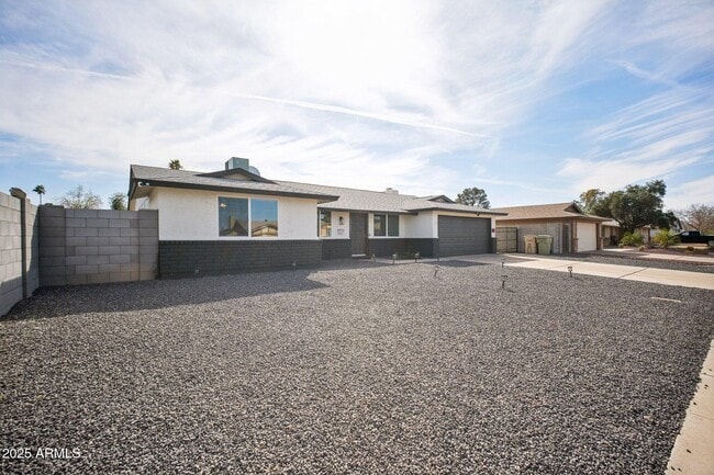 6123 W Karen Lee Ln in Glendale, AZ - Building Photo - Building Photo