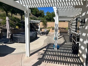 26528 Mahonia Way in Murrieta, CA - Building Photo - Building Photo