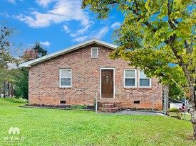 3821 Rex Cir in Rex, GA - Building Photo