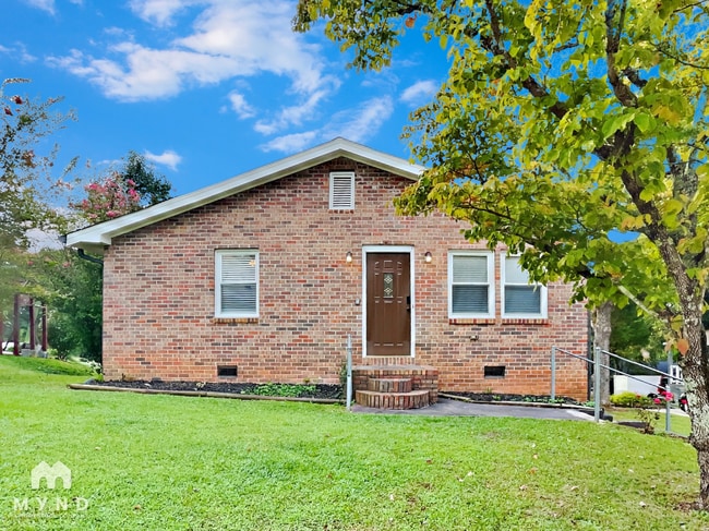 property at 3821 Rex Cir