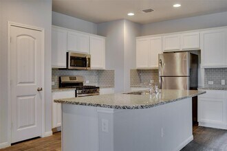 14222 Handel Dr in Pflugerville, TX - Foto de edificio - Building Photo