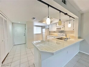 2350 Naples Trace Cir, Unit 8 in Naples, FL - Building Photo - Building Photo