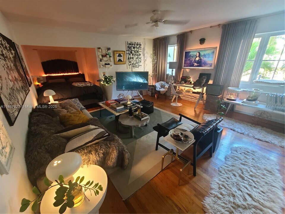 1308 Drexel Ave in Miami Beach, FL - Building Photo