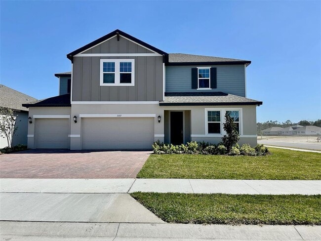 property at 2122 Divot Dr