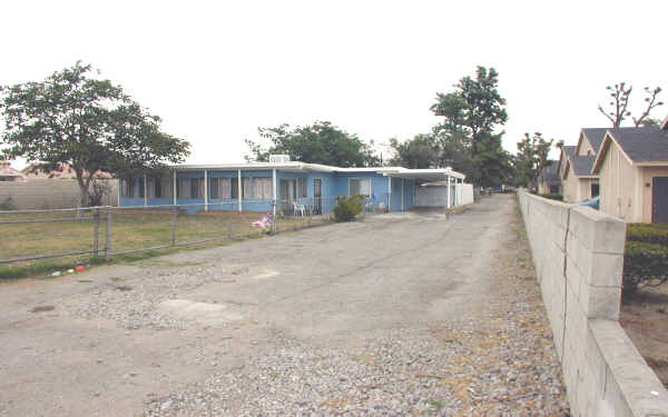 Cottonwood Apartments in Fontana, CA - Building Photo - Building Photo