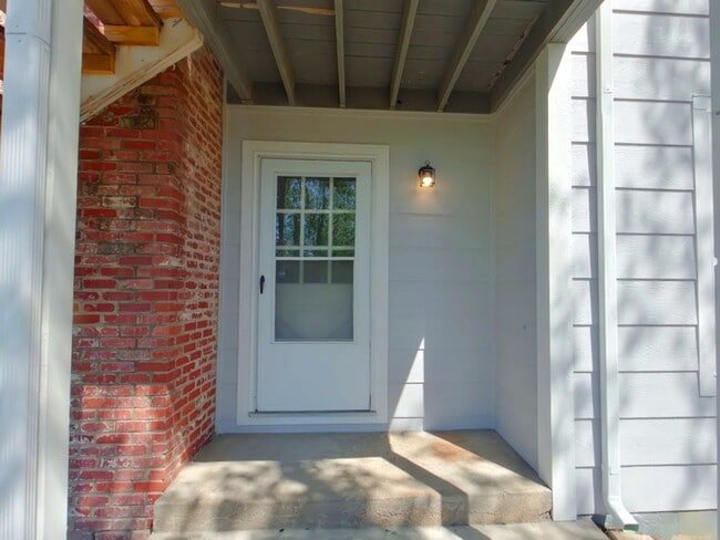 property at 1717 S Cypress