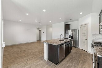 8127 Molasses Wy in Arcola, TX - Building Photo - Building Photo