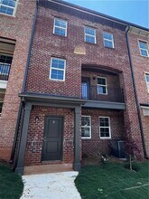 1777 Temple Ave in College Park, GA - Building Photo - Building Photo