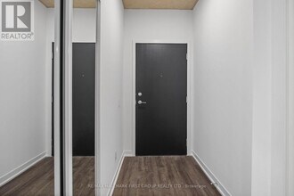 1808 St Clair Ave W in Toronto, ON - Building Photo - Building Photo