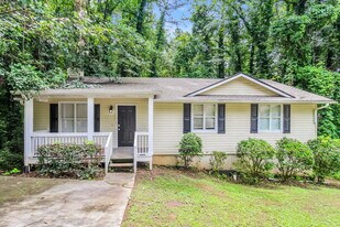 481 Village Square Ct in Stone Mountain, GA - Building Photo