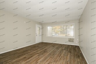 8411 Rosalind Ct in St. Louis, MO - Building Photo - Building Photo