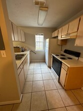 2277 Hartsfield Rd-Unit -Unit #2 in Tallahassee, FL - Building Photo - Building Photo