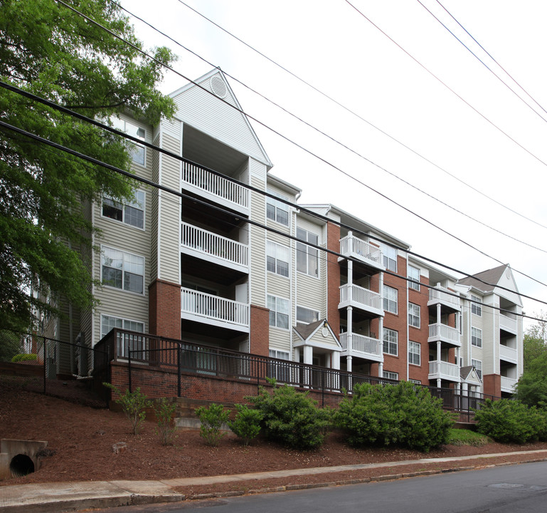 Avery Glen Luxury Apartments in Decatur, GA - Building Photo