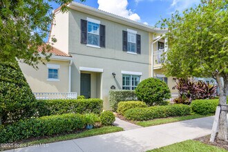 3325 Sedge Dr in Rockledge, FL - Foto de edificio - Building Photo