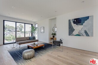 3756 Brilliant Dr in Los Angeles, CA - Building Photo - Building Photo