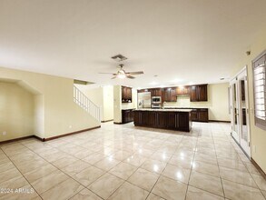 12474 N 57th Dr in Glendale, AZ - Foto de edificio - Building Photo