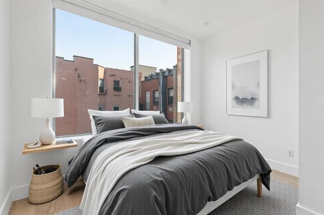 23 St Marks Pl in New York, NY - Building Photo - Building Photo