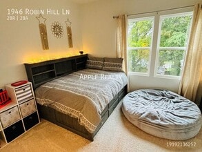 1946 Robin Hill Ln in Raleigh, NC - Building Photo - Building Photo