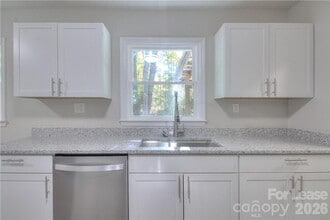 1300 Sharon Dr in Waxhaw, NC - Building Photo - Building Photo