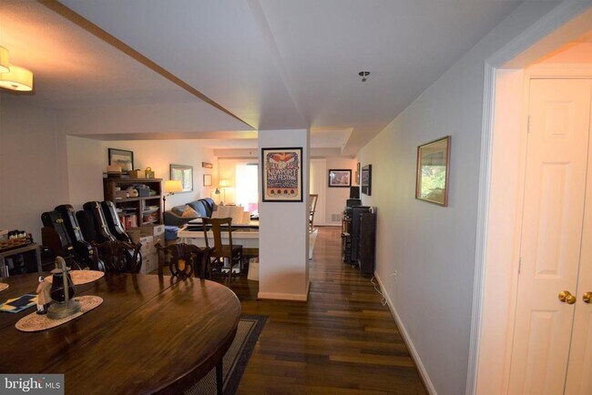 610 N West St in Alexandria, VA - Building Photo - Building Photo