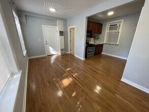2360 W Dickens Ave in Chicago, IL - Building Photo - Building Photo