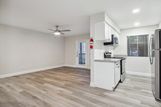 Haven at Briargrove in Houston, TX - Building Photo - Building Photo