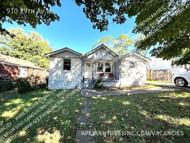 property at 910 29th Ave N