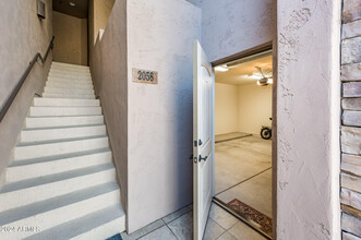 10260 E White Feather Ln in Scottsdale, AZ - Building Photo - Building Photo