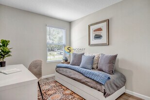 6517 Breezy Oaks Wy in Jacksonville, FL - Building Photo