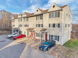 229 Boswell Ave in Norwich, CT - Building Photo