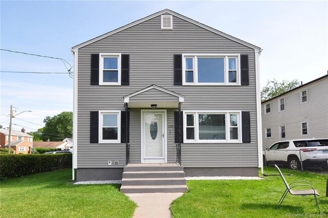 135 Connecticut Ave, Unit Floor 1 in New Britain, CT - Foto de edificio - Building Photo