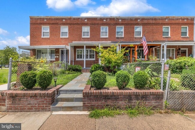 property at 526 E Duncan Ave
