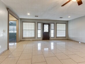 1131 S Miles Ave in El Reno, OK - Building Photo - Building Photo