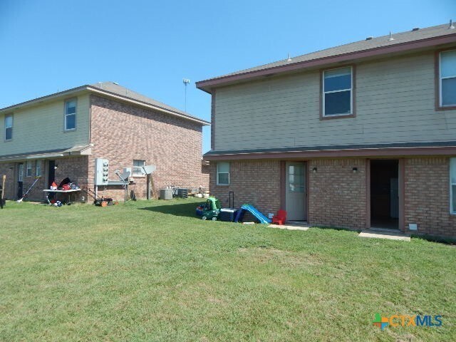 1202 Industrial Blvd in Killeen, TX - Foto de edificio - Building Photo