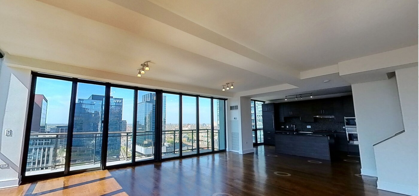 610 W Wayman St in Chicago, IL - Building Photo