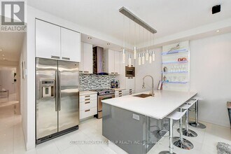 10 Chestnut St in Ottawa, ON - Building Photo - Building Photo