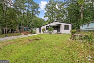 3102 McKenzie Rd in East Point, GA - Building Photo - Building Photo