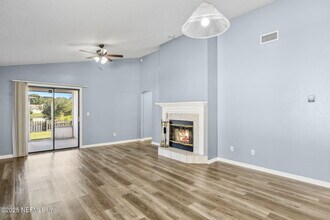 8047 Beaver Creek Dr in Jacksonville, FL - Building Photo - Building Photo