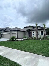 11017 Hanging Vine Dr in Ft. Myers, FL - Building Photo - Building Photo