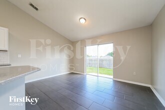 3413 Alec Dr in Middleburg, FL - Foto de edificio - Building Photo