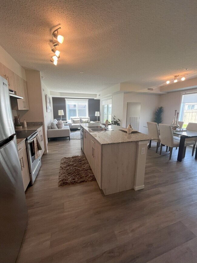 Pointe at Cameron Heights in Edmonton, AB - Building Photo - Building Photo